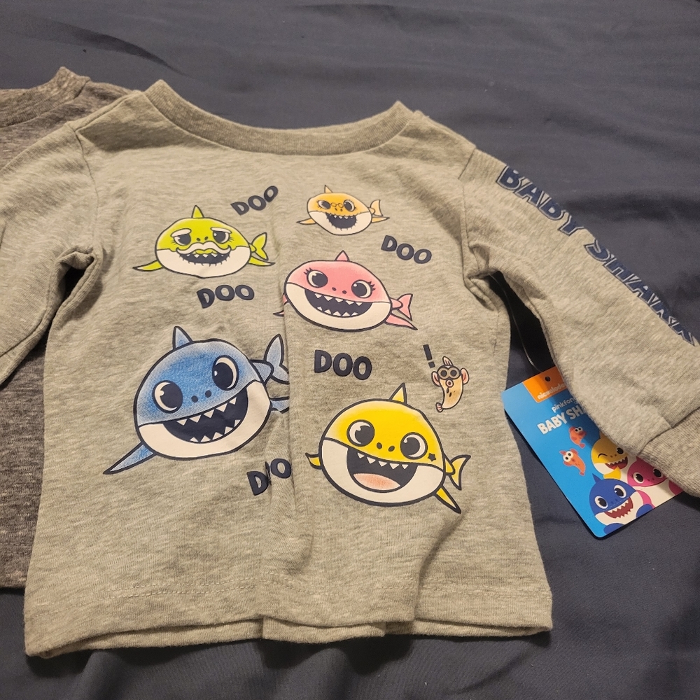 4 infant NWT 12month tops baby shark, pawpatrol, batman, space - Picture 6 of 9